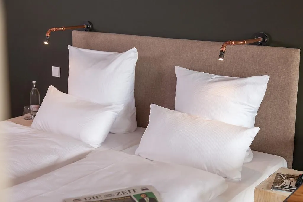 ***** Apartment Das Lebendige Haus Am Zwinger - Design-Aparthotel Dresden Germany