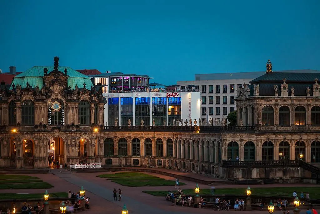 ***** Apartment Das Lebendige Haus Am Zwinger - Design-Aparthotel Dresden Germany